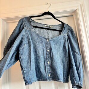 Levi's cropped demin blouse